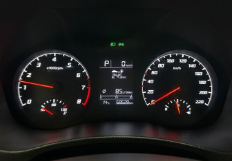 Подержанный автомобиль Hyundai Solaris Sedan 2021 года (15 фото)