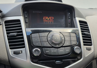 Подержанный автомобиль Chevrolet Cruze Sedan 2011 года (13 фото)
