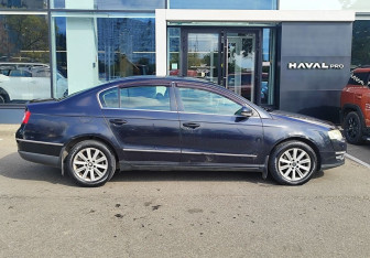 Подержанный автомобиль Volkswagen Passat Sedan 2008 года (4 фото)