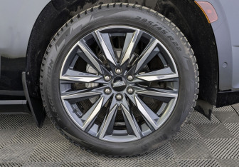 Подержанный автомобиль Cadillac Escalade Suv 2022 года (12 фото)