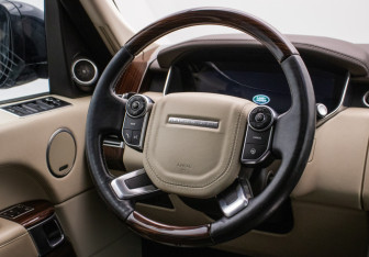 Подержанный автомобиль Land Rover Range Rover 2015 года (15 фото)