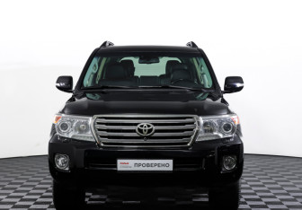 Подержанный автомобиль Toyota Land Cruiser Suv 2012 года (2 фото)