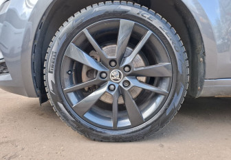 Подержанный автомобиль Skoda Octavia Liftback 2018 года (9 фото)