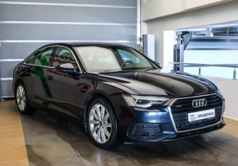 Подержанный автомобиль Audi A6 Sedan 2021 года (3 фото)