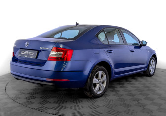 Подержанный автомобиль Skoda Octavia Liftback 2019 года (5 фото)