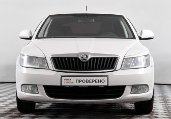Подержанный автомобиль Skoda Octavia Liftback 2013 года (2 фото)