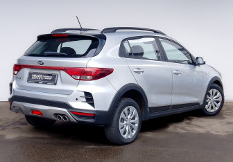 Подержанный автомобиль Kia Rio Hatchback 2021 года (5 фото)