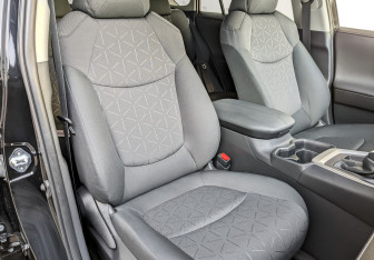 Подержанный автомобиль Toyota RAV4 2021 года (23 фото)