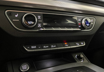 Подержанный автомобиль Audi Q5 2017 года (17 фото)