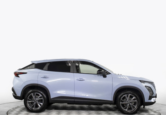 Подержанный автомобиль Omoda C5 2024 года (4 фото)