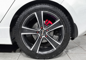 Подержанный автомобиль Kia Ceed GT 2014 года (9 фото)