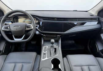 Подержанный автомобиль Omoda S5 2024 года (12 фото)