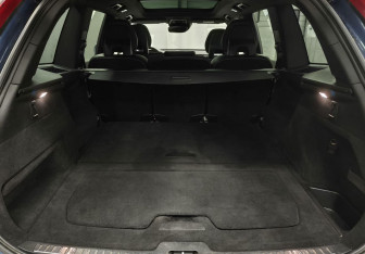 Подержанный автомобиль Volvo XC90 2016 года (11 фото)