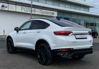 Подержанный автомобиль Geely Tugella 2024 года (7 фото)
