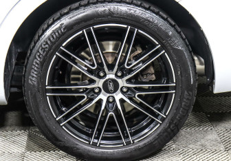 Подержанный автомобиль Ford Mondeo Sedan 2012 года (7 фото)