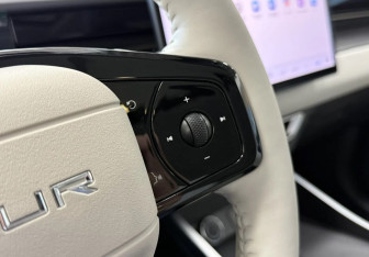 Подержанный автомобиль Jetour Dashing 2023 года (14 фото)