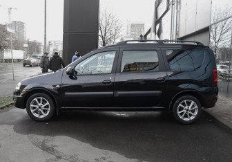 Подержанный автомобиль LADA (ВАЗ) Largus Wagon 2020 года (8 фото)