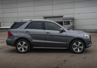 Подержанный автомобиль Mercedes-Benz GLE 2018 года (4 фото)