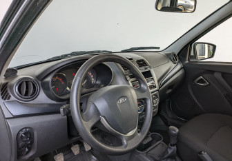 Подержанный автомобиль LADA (ВАЗ) Granta Sedan 2023 года (14 фото)