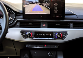 Подержанный автомобиль Audi A4 Sedan 2022 года (15 фото)