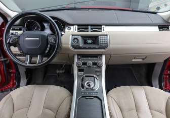 Подержанный автомобиль Land Rover Range Rover Evoque 2015 года (15 фото)