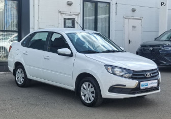 Подержанный автомобиль LADA (ВАЗ) Granta Sedan 2023 года (3 фото)