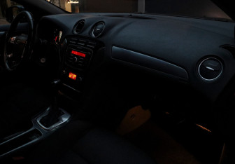 Подержанный автомобиль Ford Mondeo Sedan 2012 года (9 фото)