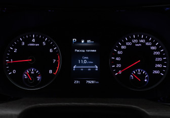 Подержанный автомобиль Kia K5 2022 года (12 фото)