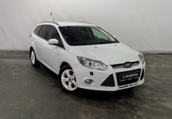 Подержанный автомобиль Ford Focus Wagon 2012 года (3 фото)