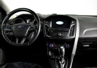 Подержанный автомобиль Ford Focus Wagon 2018 года (9 фото)