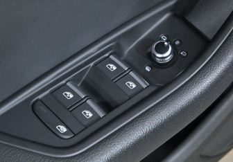 Подержанный автомобиль Audi A4 Sedan 2019 года (18 фото)
