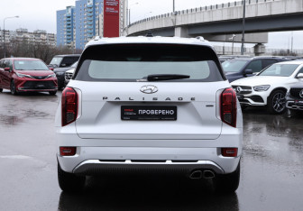 Подержанный автомобиль Hyundai Palisade 2021 года (6 фото)