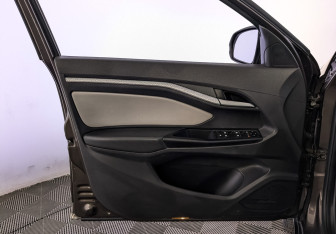 Подержанный автомобиль LADA (ВАЗ) Vesta Wagon 2019 года (19 фото)