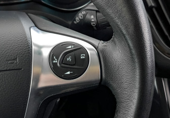 Подержанный автомобиль Ford Kuga 2013 года (28 фото)