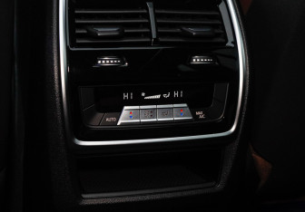 Подержанный автомобиль BMW X7 2019 года (15 фото)