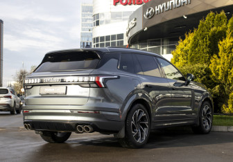 Подержанный автомобиль Lynk&Co 09 2022 года (5 фото)