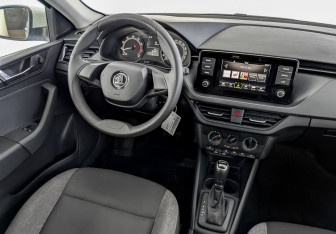 Подержанный автомобиль Skoda Rapid Liftback 2021 года (26 фото)