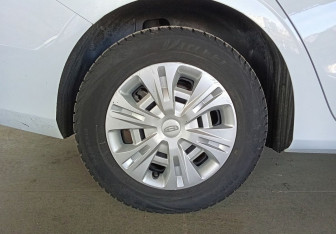 Подержанный автомобиль Geely Emgrand 2024 года (17 фото)