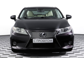 Подержанный автомобиль Lexus ES 2012 года (2 фото)
