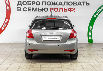 Подержанный автомобиль Kia Ceed Hatchback 2011 года (5 фото)