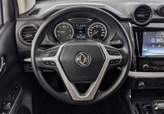 Подержанный автомобиль DongFeng DF6 2022 года (22 фото)