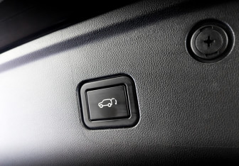 Подержанный автомобиль Changan UNI-K 2023 года (28 фото)