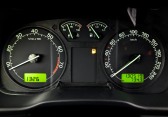 Подержанный автомобиль Skoda Octavia Liftback 2010 года (13 фото)