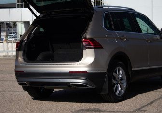 Подержанный автомобиль Volkswagen Tiguan 2017 года (15 фото)