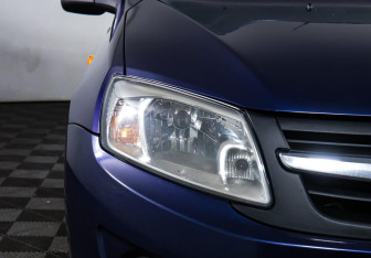 Подержанный автомобиль LADA (ВАЗ) Granta Sedan 2012 года (7 фото)