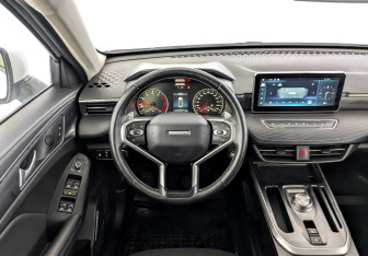 Подержанный автомобиль Haval Jolion 2022 года (21 фото)
