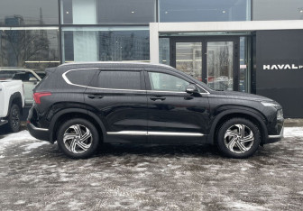 Подержанный автомобиль Hyundai Santa Fe 2021 года (4 фото)