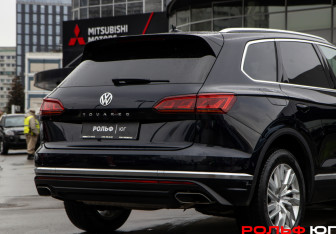 Подержанный автомобиль Volkswagen Touareg 2019 года (23 фото)
