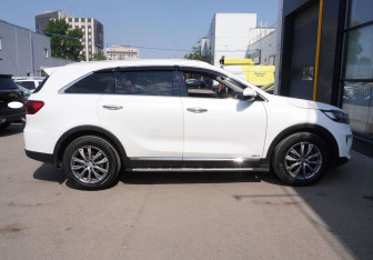 Подержанный автомобиль Kia Sorento 2019 года (4 фото)