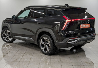 Подержанный автомобиль Geely Atlas 2024 года (7 фото)